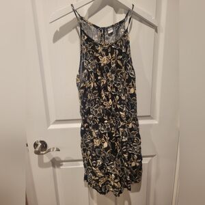🎉SALE 5 for $15🎉Cute Romper from Old Navy. Black and tan. Size medium